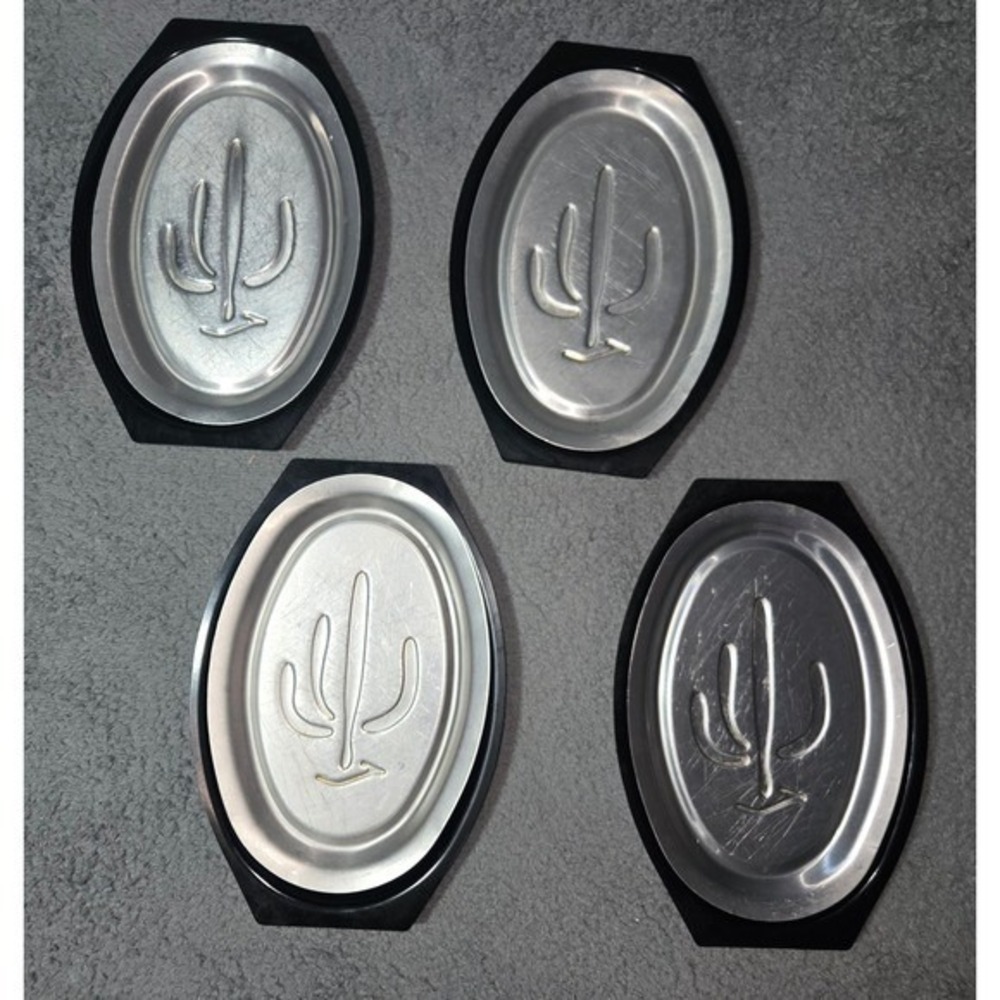 VTG Nordic Ware Serve-A-Sizzle Personal Cactus Fajita Steak Platter Set of 4